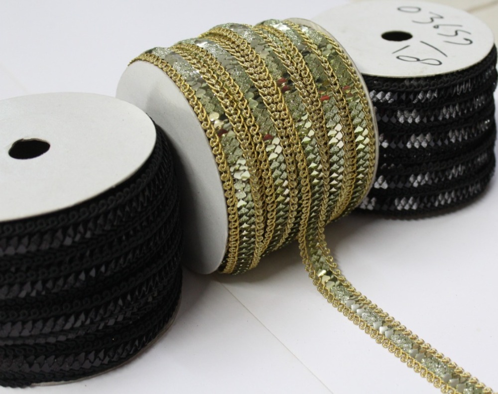 Zari Glitter Lace