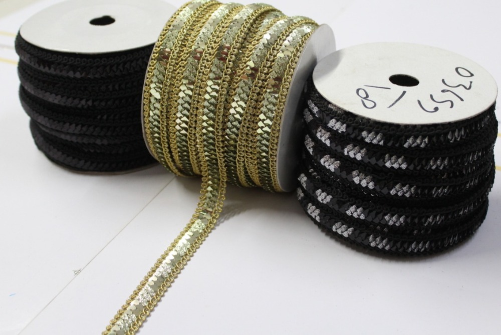 Zari Glitter Lace