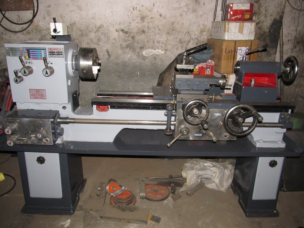 All Geared Medium Heavy Duty Lathe Machine 6 feet