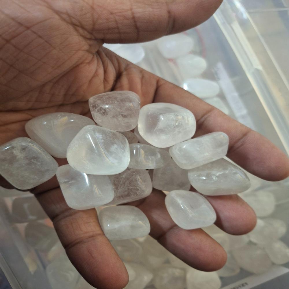 Sphatik tumble stone crystal tumble