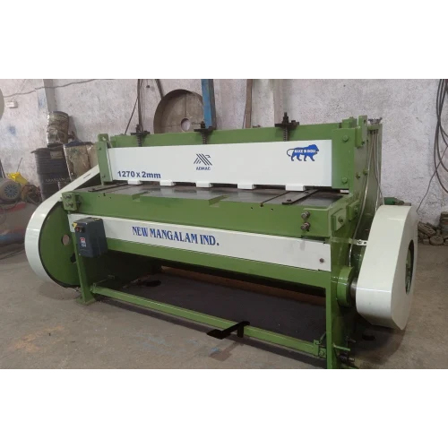 Mechanical Under Crank Shearing Machine - Mild Steel, Standard Size, Green Color | 440V Industrial Power, 1-2 Year Warranty
