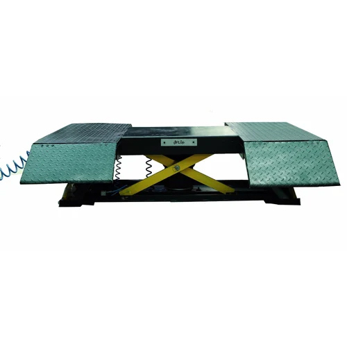 02_5 Ton Mild Steel Low Rise Vehicle Lift - Lifting Capacity: 5 Tonne