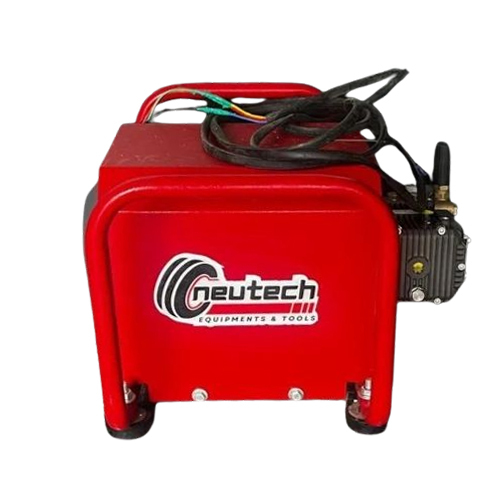 150 Bar Three Phase High Pressure Washer - Color: Red