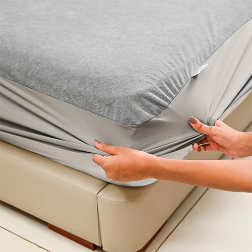 Terry Mattress Protector - Color: Red