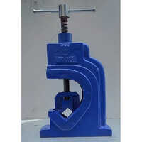 Open Type Pipe Vice - Material: Cast Iron