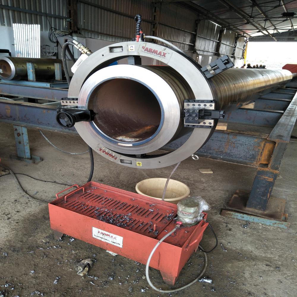 Cold Cutting And Beveling Machine - Color: Silver