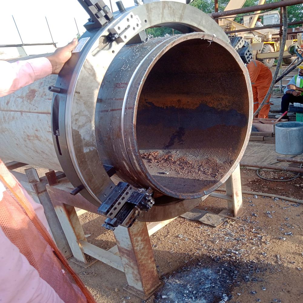 Cold Cutting And Beveling Machine - Color: Silver