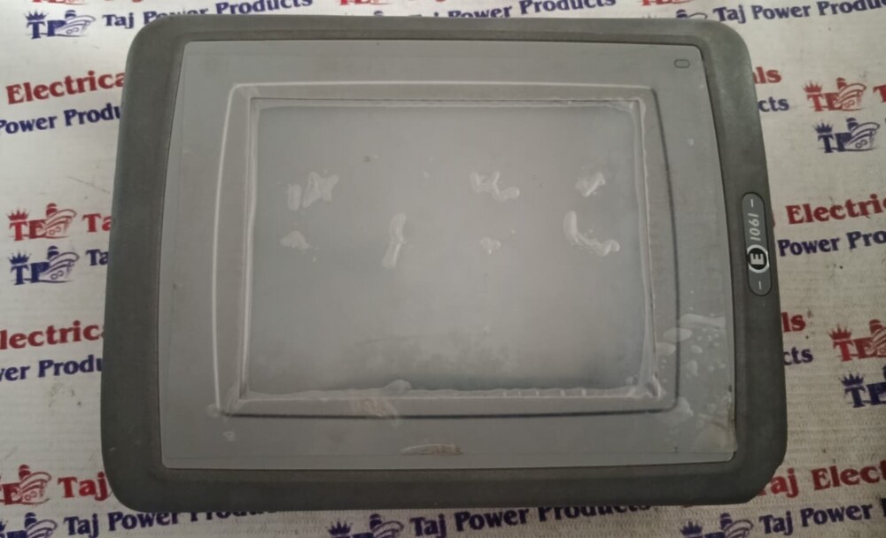 MITSUBISHI E1061 (TYPE:-06705) HMI (CORNER BROKEN)
