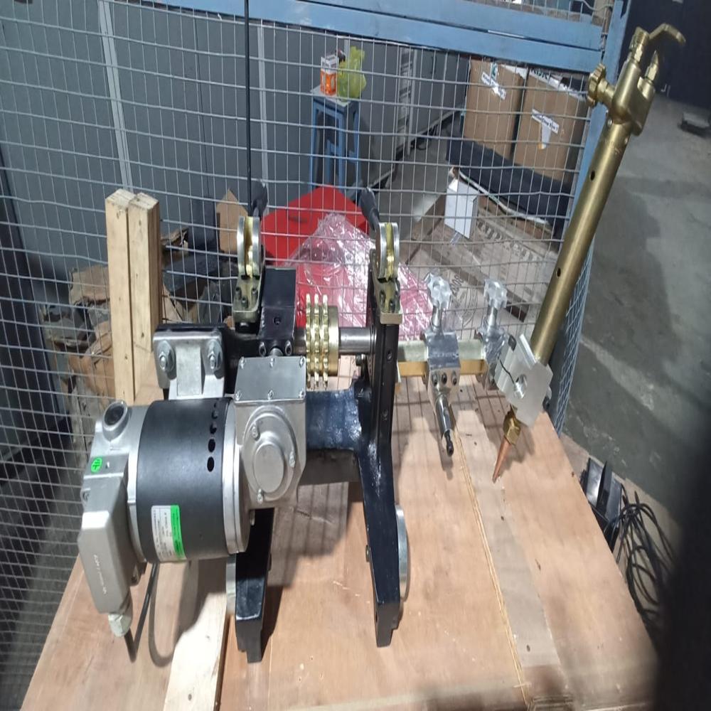 Gas Cutting Machine For Tank - Color: Silver