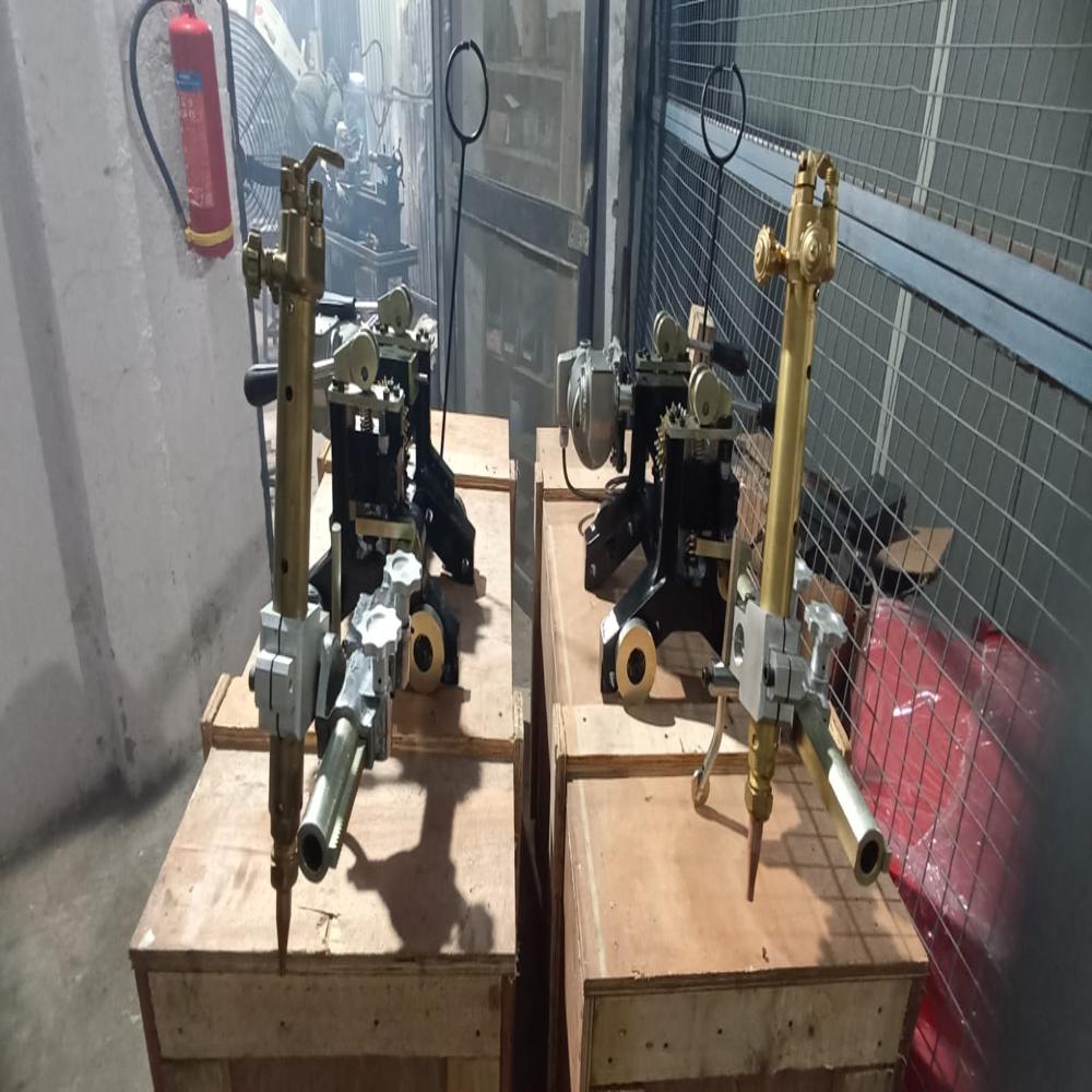 Gas Cutting Machine For Tank - Color: Silver