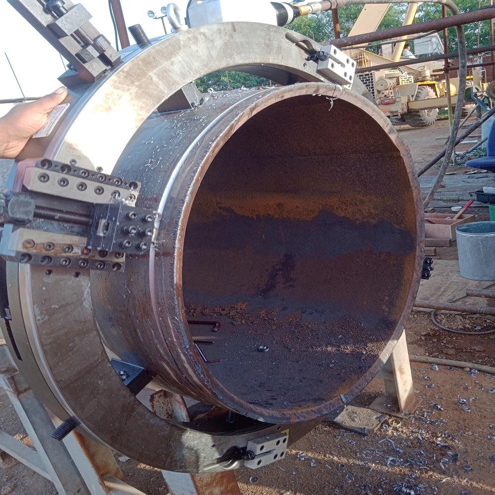 Boiler Header Pipe Cutting Machine - Color: Silver