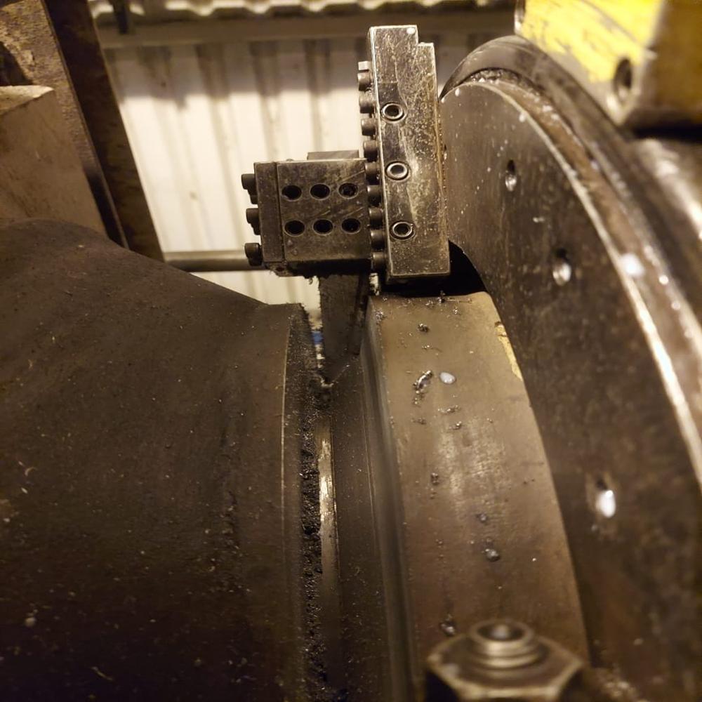 Boiler Header Pipe Cutting Machine - Color: Silver