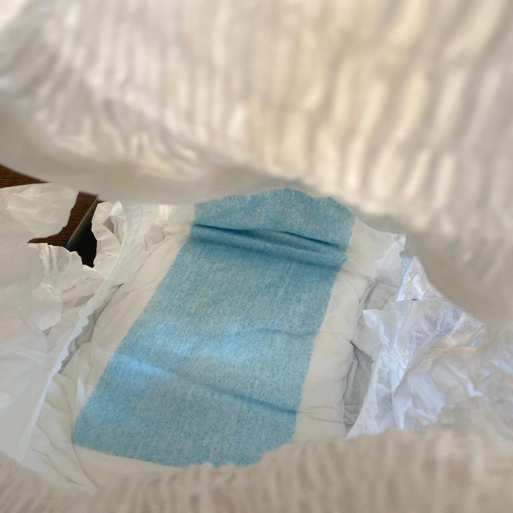 Overnight adult diapers