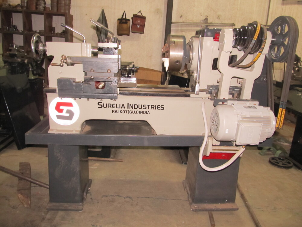 Medium Duty Lathe Machine - Metal Build Gray Color | Simple Control Functionality