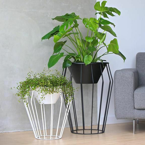 Iron Planter Set Of 2 - Color: Black & White