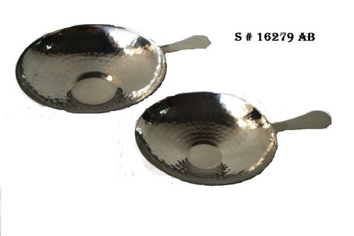 हैंडल के साथ सिल्वर हैमरेड फिंगर बाउल