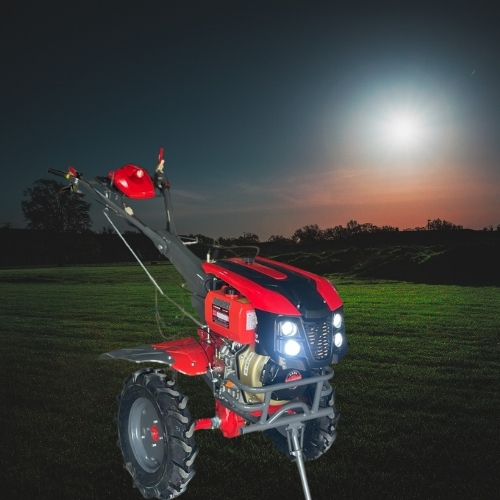 Kama Power Weeder - Color: Red & Black