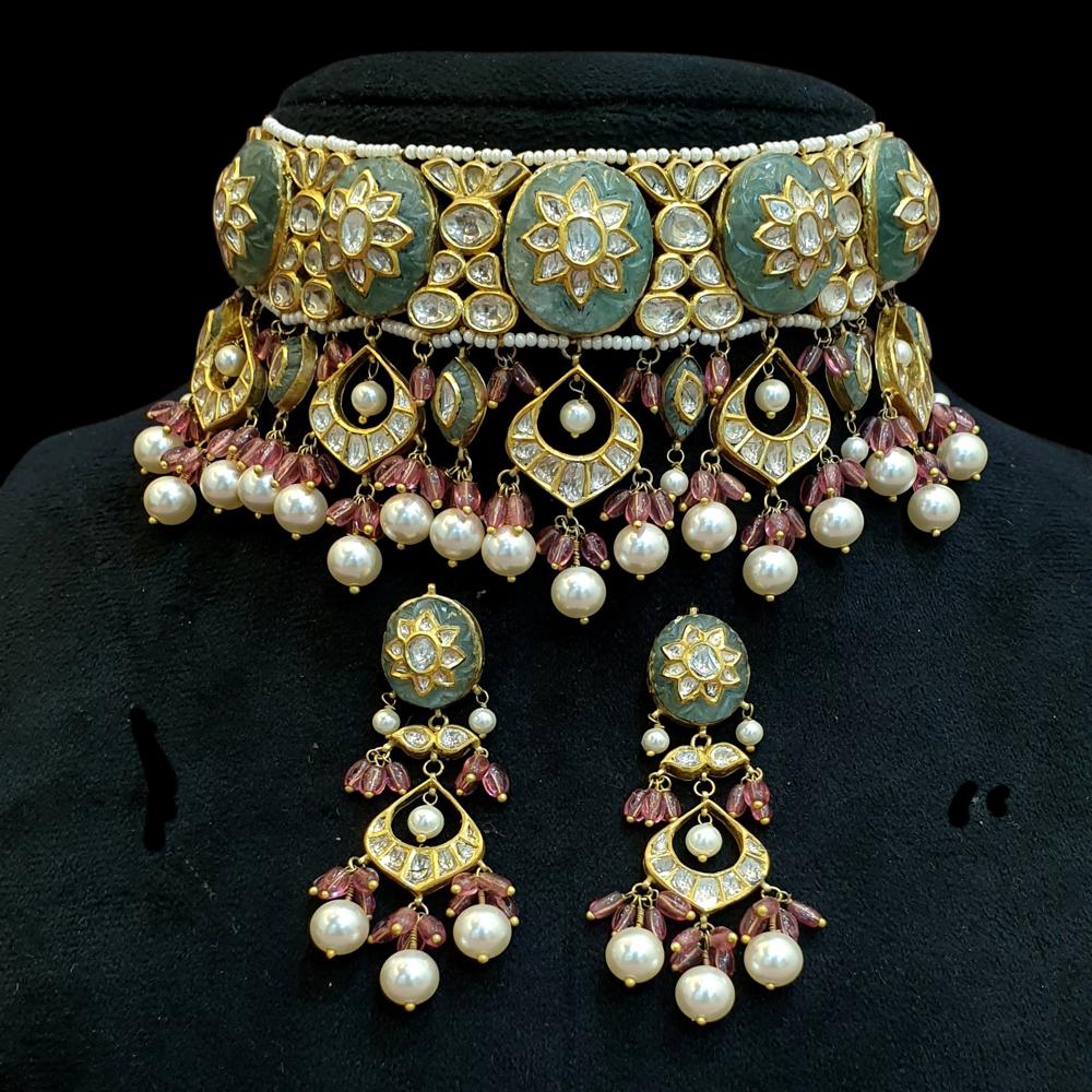 18kt Gold Green Carving Diamond Polki Set - Diamond Cut: Excellent