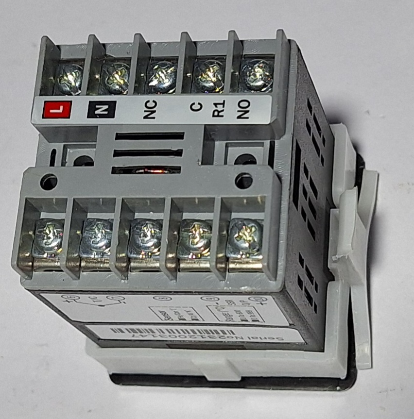 Multispan Tc49 A2 - N1 - R - Voltage: 100 To 270v Ac, Output: 1 Relay, Action: On-off, Type: J (0â°c To 600â°c) & K (0â°c To 900â°c)