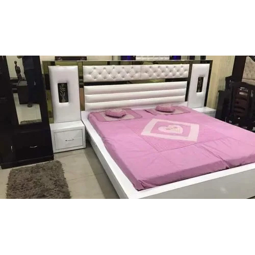Designer Bed - Color: White