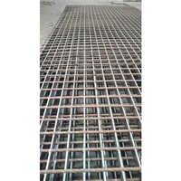E 250 A Serrated Grating - Color: Silver