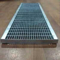 Gi Serrated Grating - Color: Grey