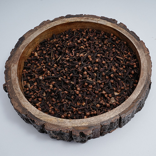 Organic Cloves - Color: Dark Brown