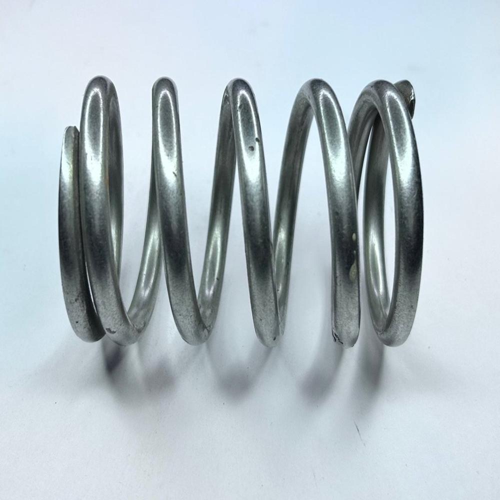 Heavy Duty Ss Hot Coiled Spring - Color: Silver