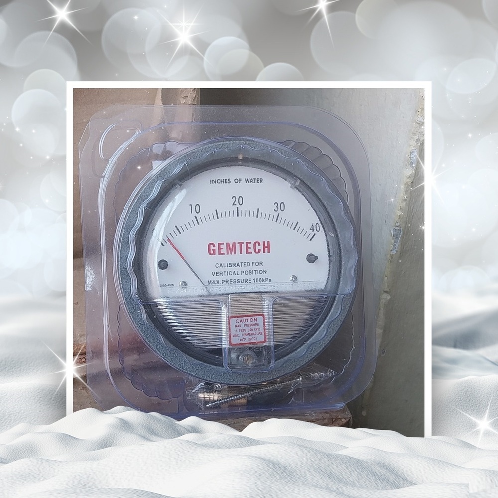 Differential Pressure Gauge Gemtech - Metal Alloy, 4" Diameter, White/black | 2% Accuracy, Portable, Dual-scale Measurement, Durable Design