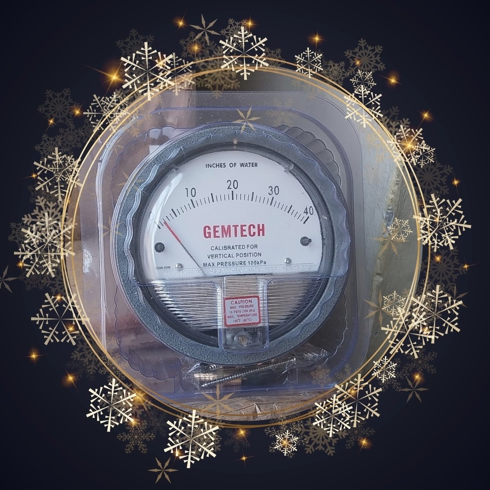 Differential Pressure Gauge Gemtech - Metal Alloy, 4" Diameter, White/black | 2% Accuracy, Portable, Dual-scale Measurement, Durable Design
