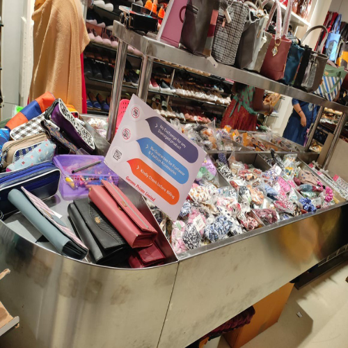 Hand Bags Display Racks