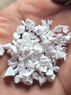 Polybutylene terephthalate milky (pbt)