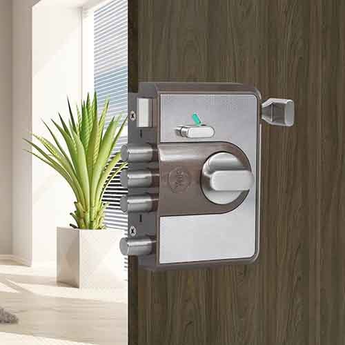 Yale Cinco 500 Series Main Door Rim Lock With 1 Latch &Amp; 4 Deadbolt Outside Key And Knob Inside Brown Dimple Keys - Color: Sliver