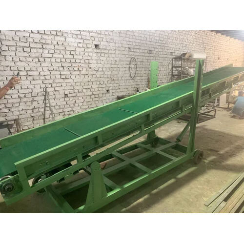 Inclined Conveyor Systems - Color: Green