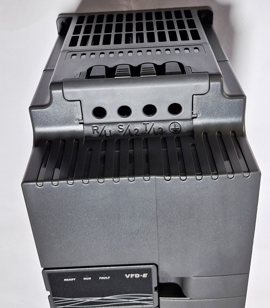 Delta Vfd E Vfd075e43a - 3ph 380-480v Input, 10hp Output 0-480v, 19a, 50/60hz, 13.7kva, Frequency Range 0.1-599hz | Suitable For Industrial Automation