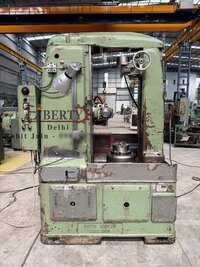 David Brown England Spline & Spur Gear Hobbing Machine - 3100x1700x1900 Mm, Industrial Green, 7.5 Hp | Manual Operation, Pneumatic Center, Swivel Hobbing Head Â±60â°