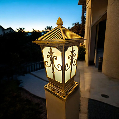 Gleam Guard Gate Lamp