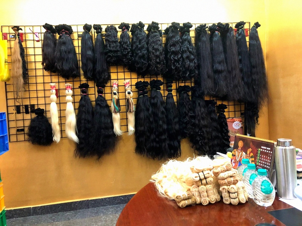 TEMPLE CURLY U-PART WIG HAIR EXTENSION IN INDIA