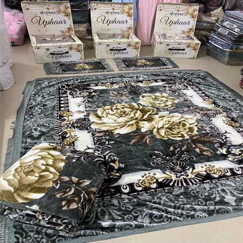 Uphaar 6pc Set Woolen Blanket - Age Group: Adults