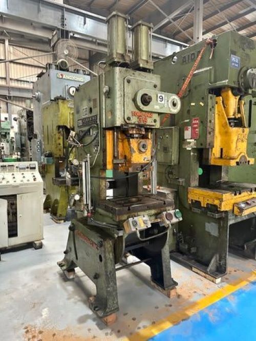 # 1645 AMADA  C FRAME SINGLE CRANK PRESS