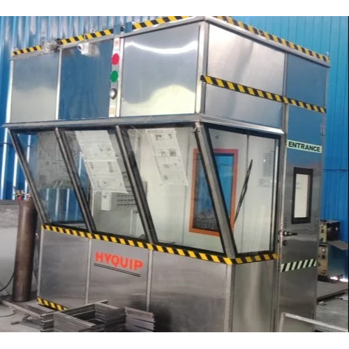 Crane Operator Cabin - Dimension (L*w*h): 700 X 1500 X 25 Mm Millimeter (Mm)