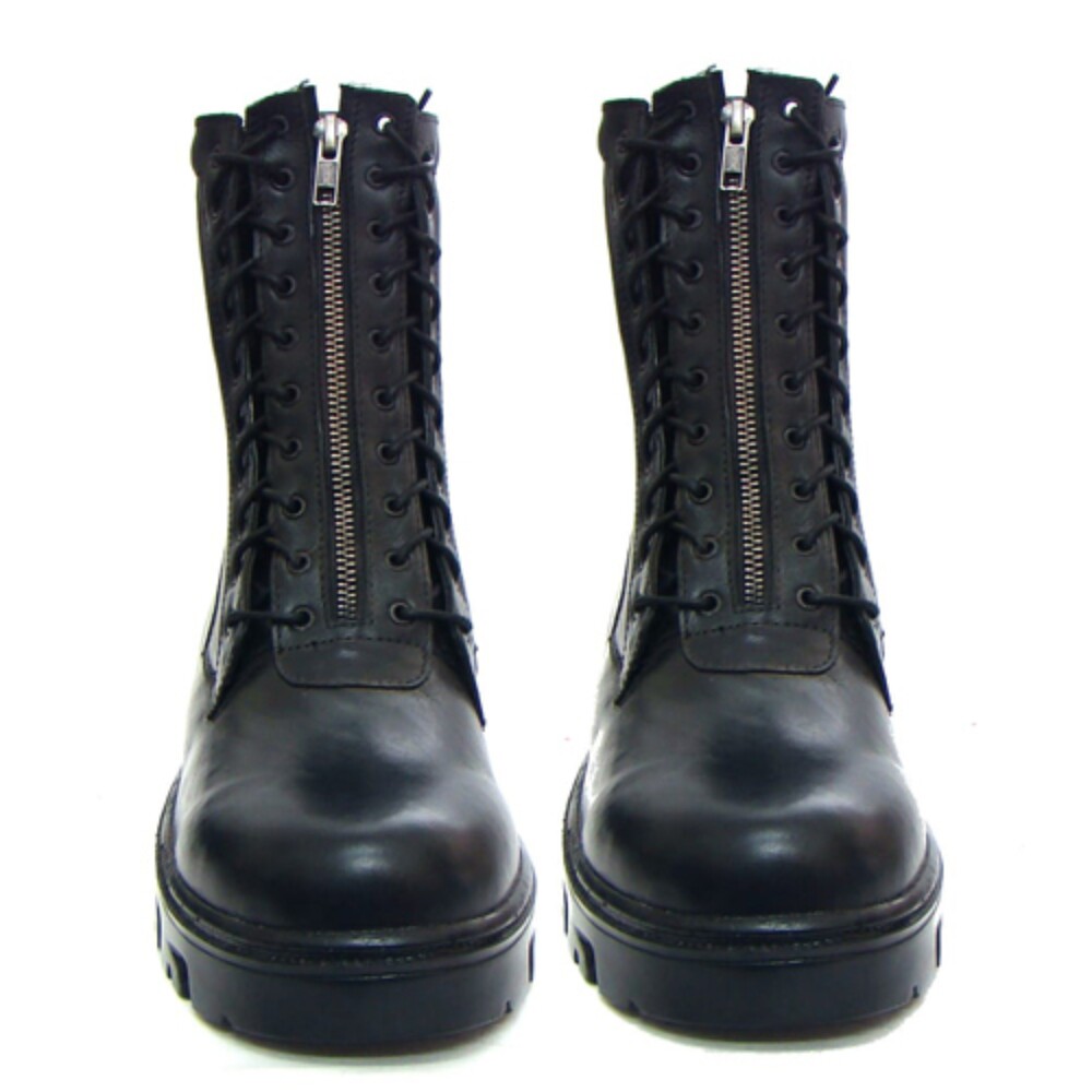 Black Pilot Boots - Feature: Breathable