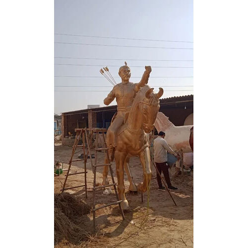 Prithviraj Chauhan Statue - Color: Golden