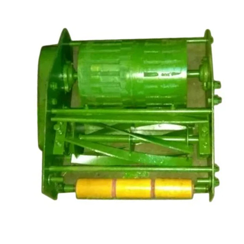 Roller Type Manual Grass Cutting Machine