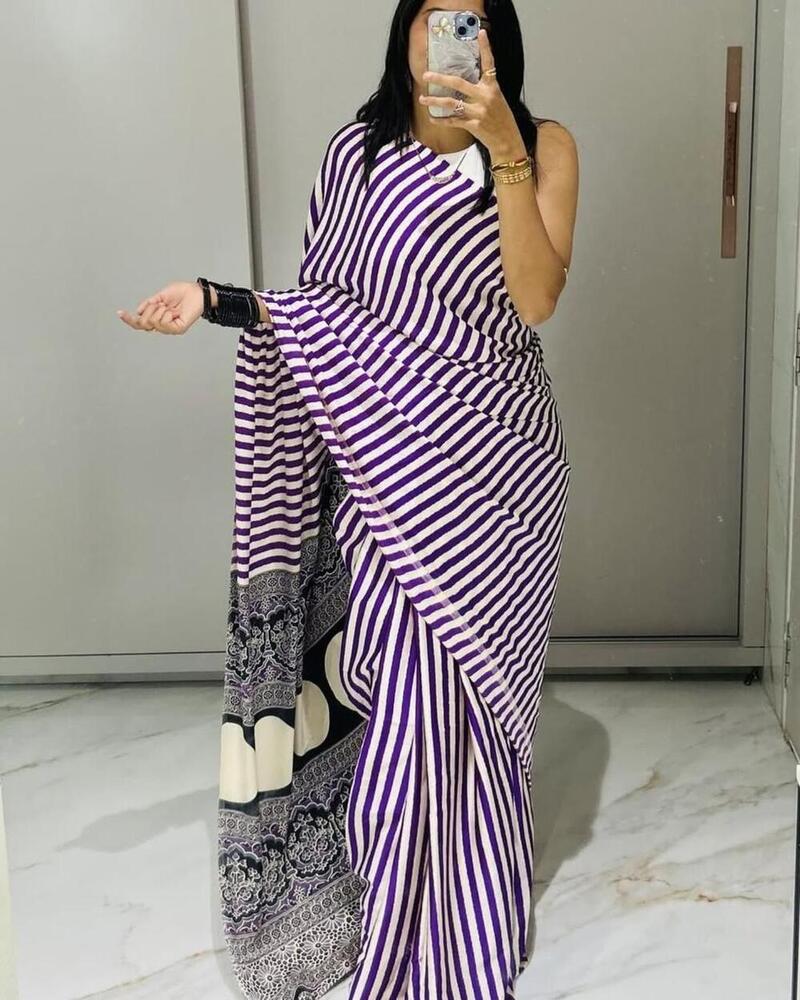 Printed Sarees - Bust Size: 44 Inch (In)