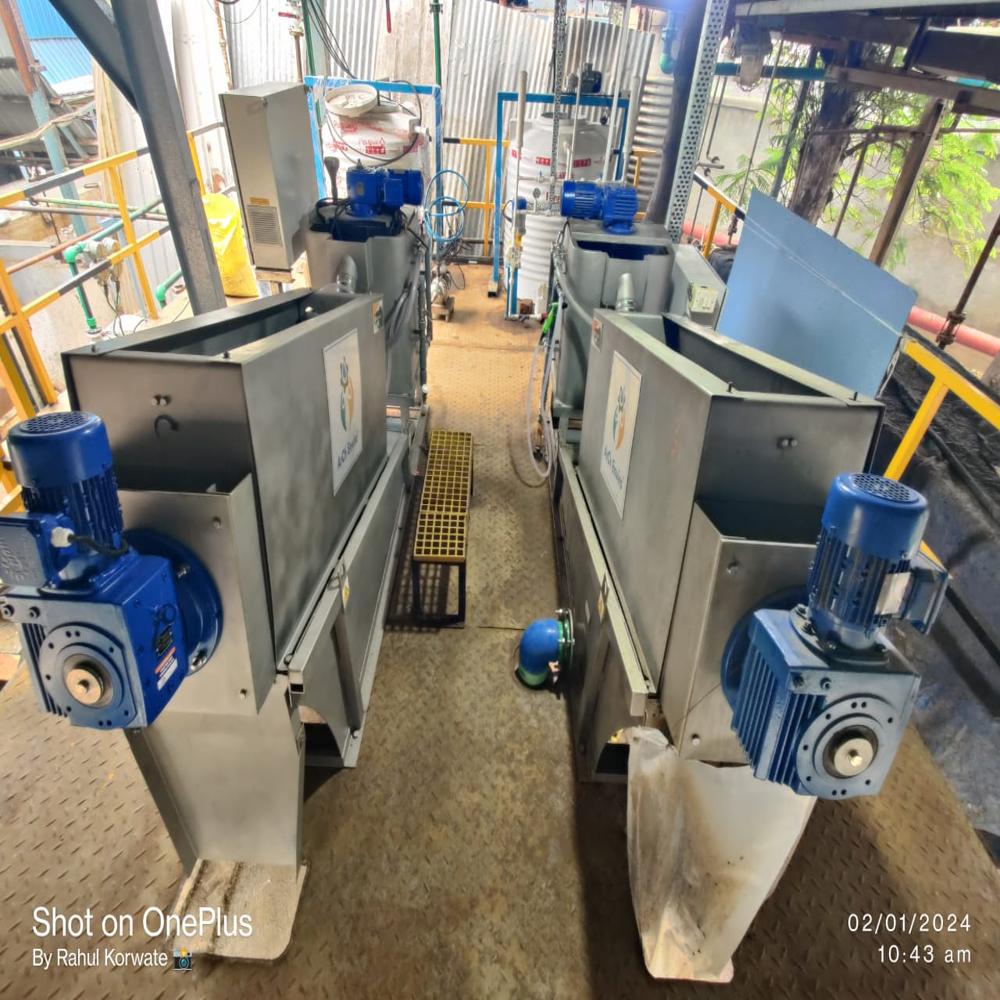 Compact Screw Press Sludge Dewatering Machine For Small Stp Etp Plants - Application: Water And Waste Water
