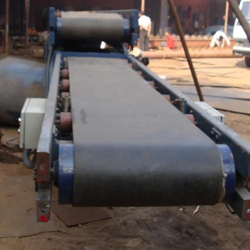 Stainless Steel Inclined Belt Conveyor - Length: 20 Foot (Ft)