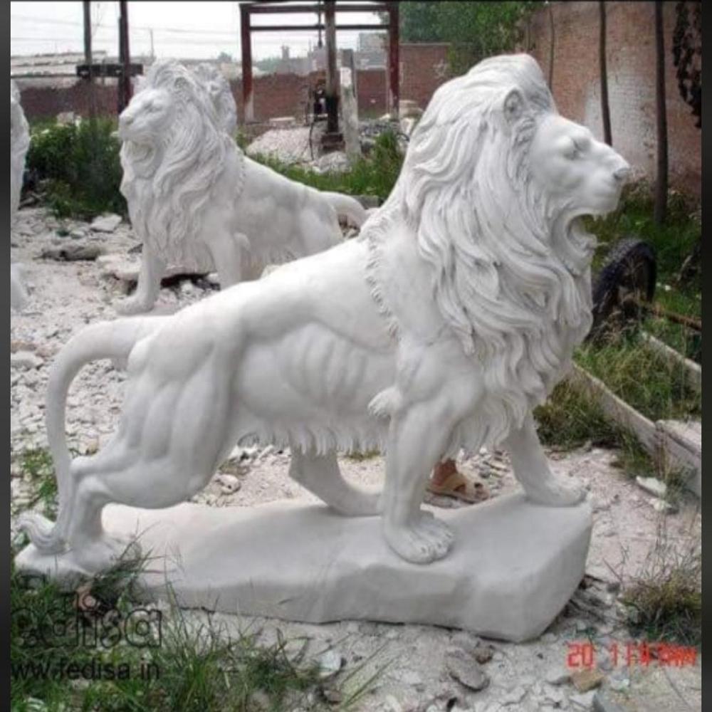 Marble Lion Statue - High-quality Stone Block, Standard Size, Pure White Color, Polished Surface Finish, Water-resistant Design