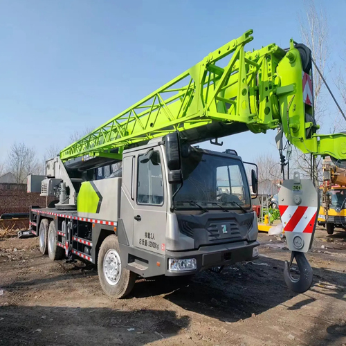 Used 25 Ton Power Zoomlion Crane - Material: Mild Steel