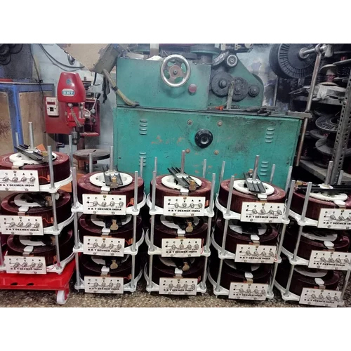 25KVa 28 Amp तीन चरण एन्क्लोज़ वेरियाक डिमर
